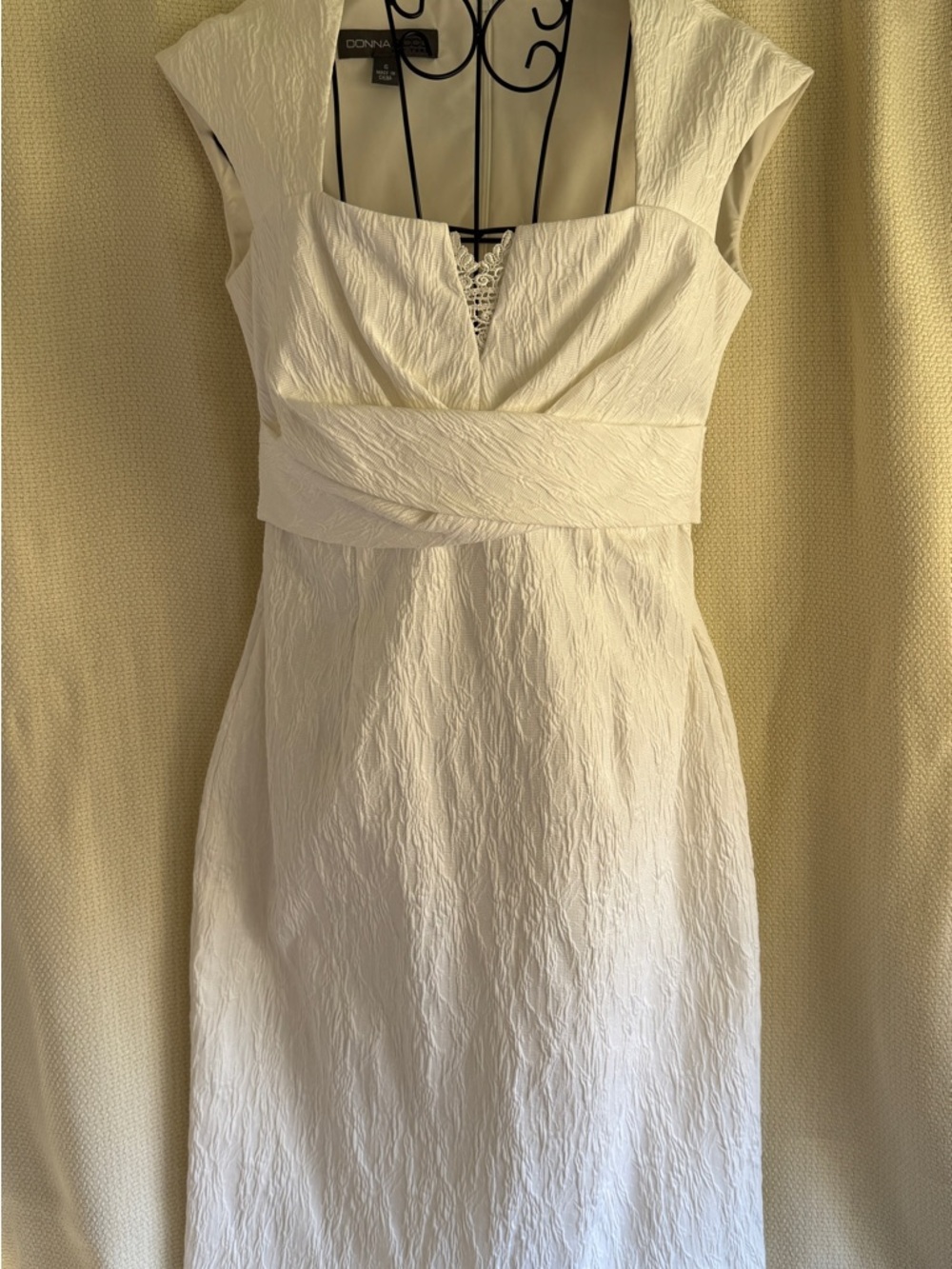 Donna Ricco White Textured Cap Sleeve  Dress
